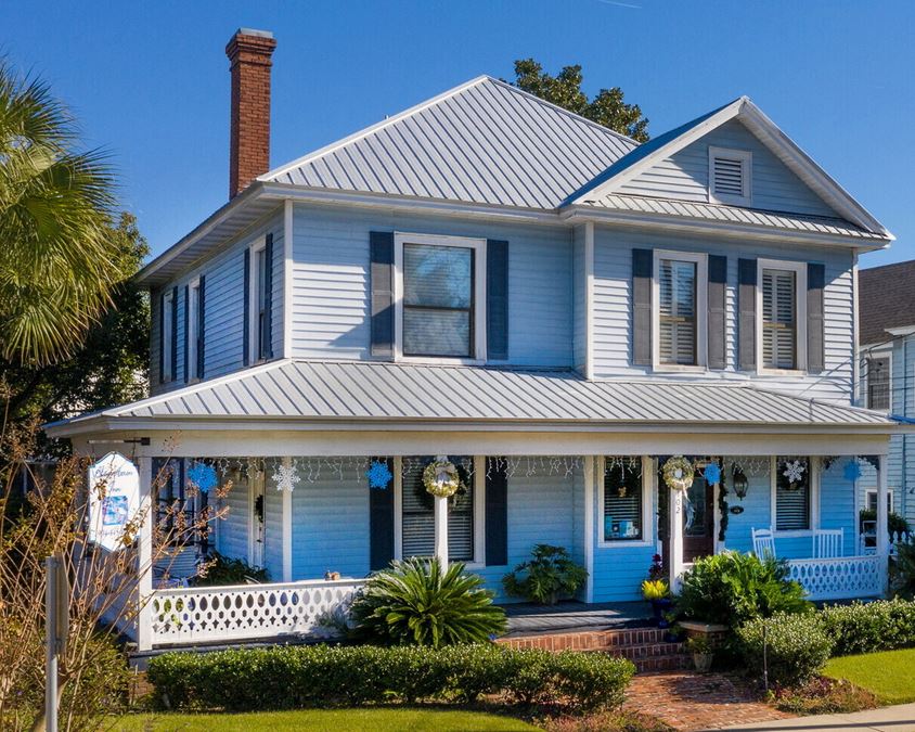 Luxury 6Room B&B plus Adjacent House with 3 Rentals and Owners